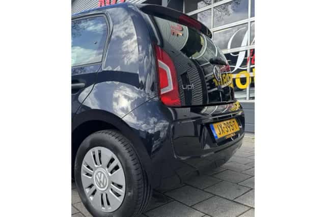 Volkswagen Up! (2016) thumbnail 21