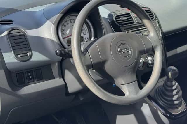 Opel Agila (2010) thumbnail 2