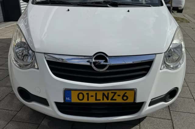 Opel Agila (2010) thumbnail 39