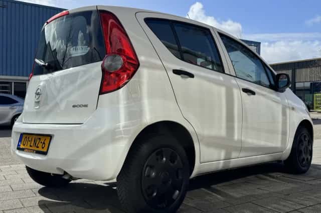Opel Agila (2010) thumbnail 9