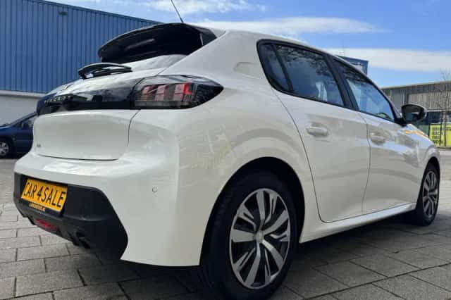 Peugeot 208 (2019) thumbnail 4