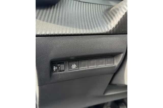 Peugeot 208 (2019) thumbnail 41