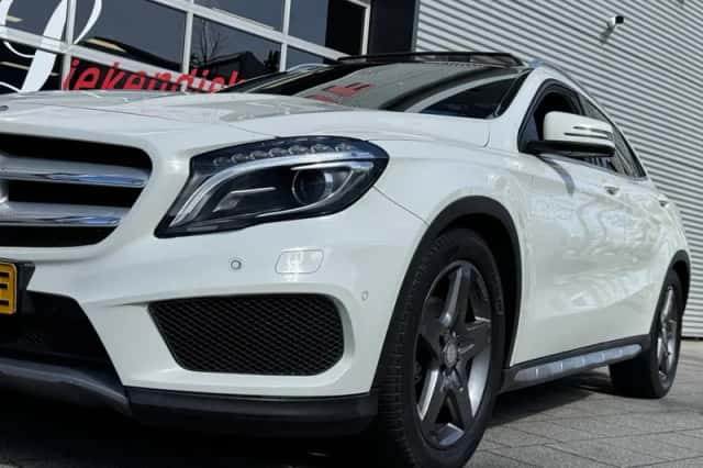 Mercedes-Benz GLA (2017) thumbnail 15