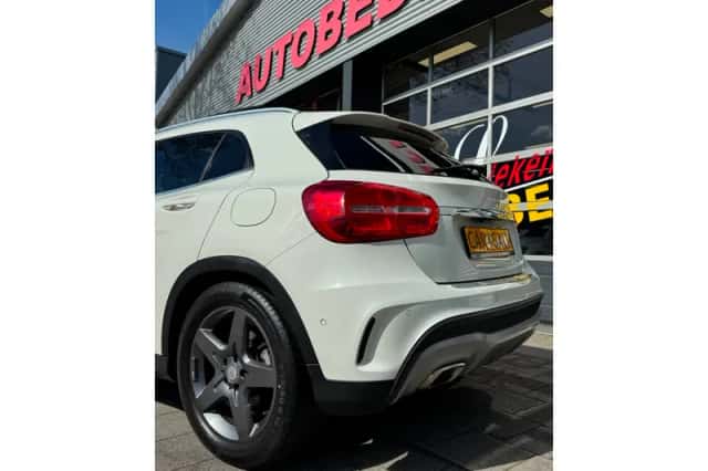 Mercedes-Benz GLA (2017) thumbnail 24
