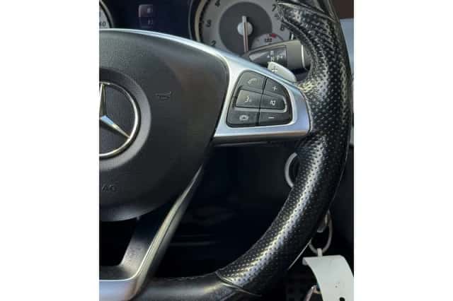 Mercedes-Benz GLA (2017) thumbnail 36