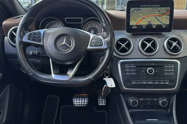 Mercedes-Benz GLA (2017) thumbnail 37