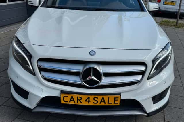 Mercedes-Benz GLA (2017) thumbnail 51