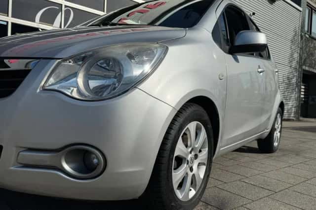 Opel Agila (2009) thumbnail 16