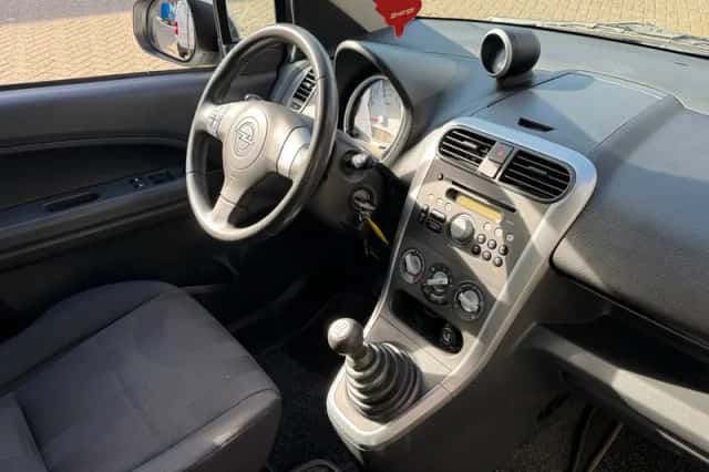 Opel Agila (2009) thumbnail 28