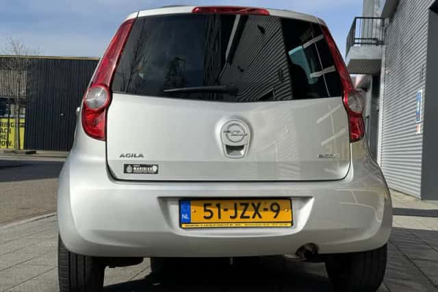 Opel Agila (2009) thumbnail 8