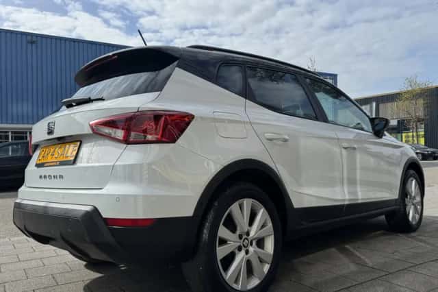 SEAT Arona (2020) thumbnail 4