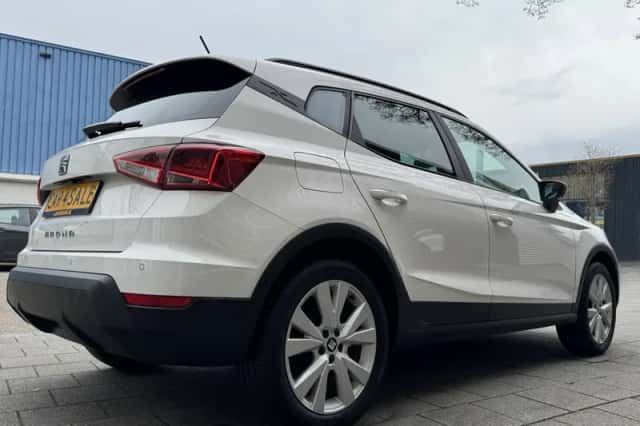 SEAT Arona (2020) thumbnail 4