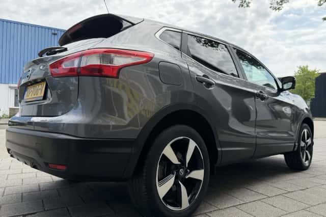 Nissan Qashqai (2017) thumbnail 4