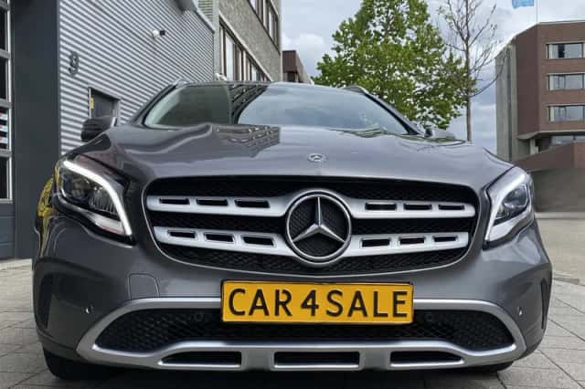 Mercedes-Benz GLA (2017) thumbnail 12