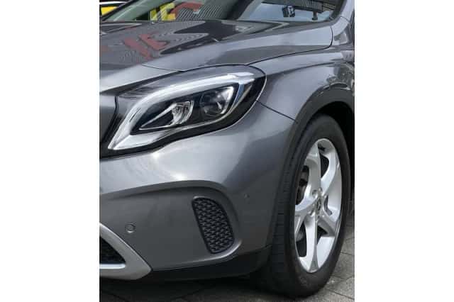 Mercedes-Benz GLA (2017) thumbnail 15