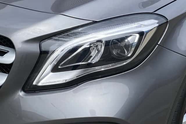 Mercedes-Benz GLA (2017) thumbnail 17