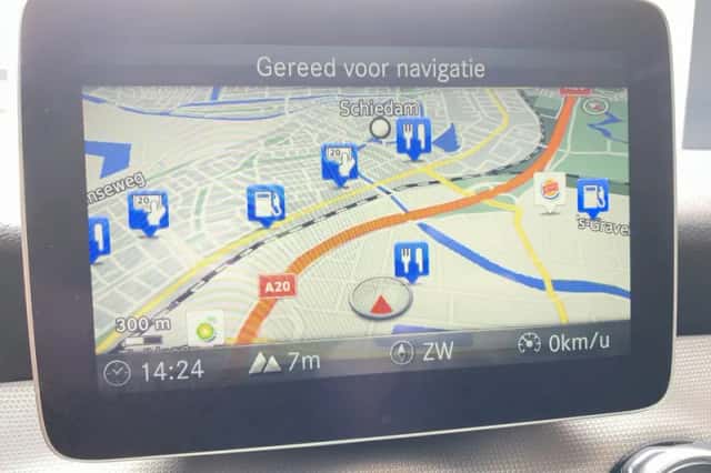 Mercedes-Benz GLA (2017) thumbnail 36