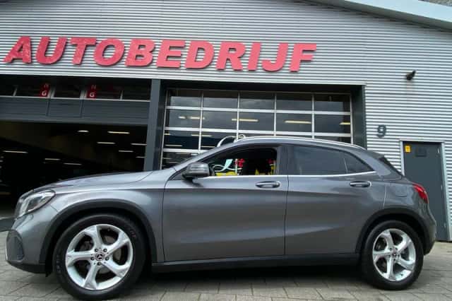 Mercedes-Benz GLA (2017) thumbnail 7
