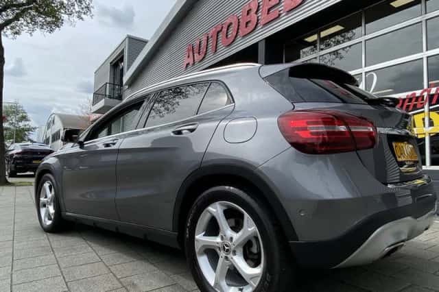 Mercedes-Benz GLA (2017) thumbnail 8