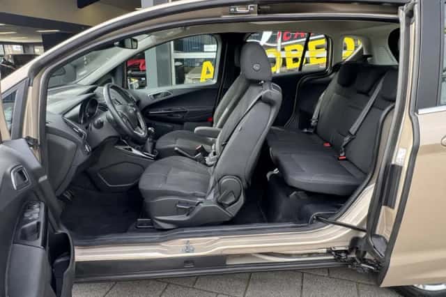 Ford B-Max (2017) thumbnail 25