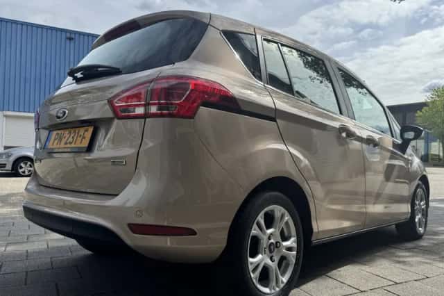 Ford B-Max (2017) thumbnail 4