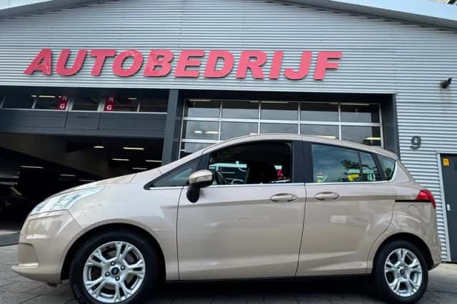 Ford B-Max (2017) thumbnail 6