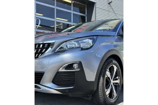 Peugeot 3008 (2020) thumbnail 14