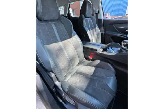 Peugeot 3008 (2020) thumbnail 27