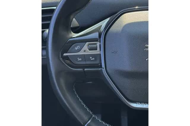Peugeot 3008 (2020) thumbnail 30