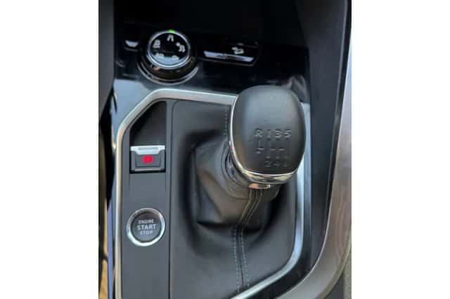 Peugeot 3008 (2020) thumbnail 40