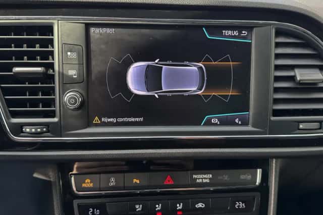 SEAT Leon (2019) thumbnail 34