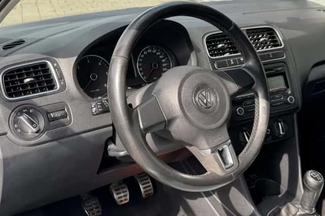 Volkswagen Polo (2027) thumbnail 2