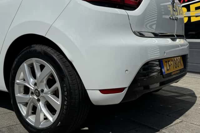 Renault Clio (2019) thumbnail 18