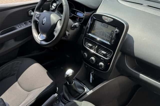 Renault Clio (2019) thumbnail 26