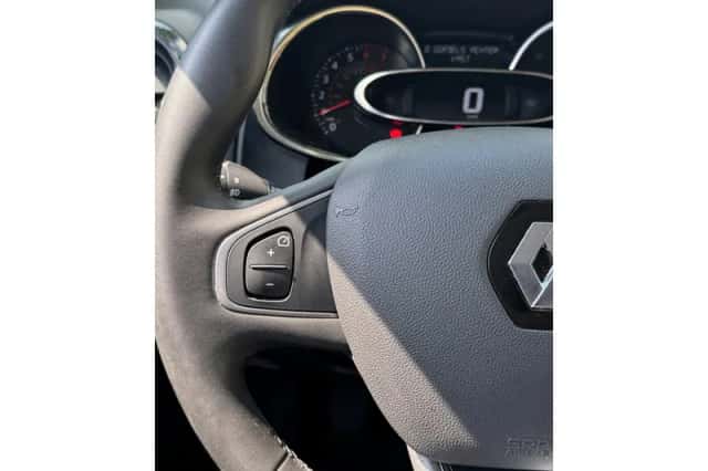Renault Clio (2019) thumbnail 28