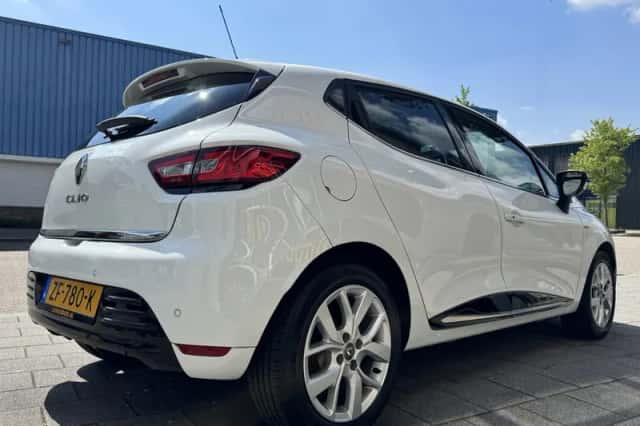Renault Clio (2019) thumbnail 4