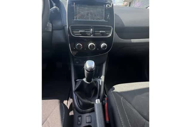 Renault Clio (2019) thumbnail 31