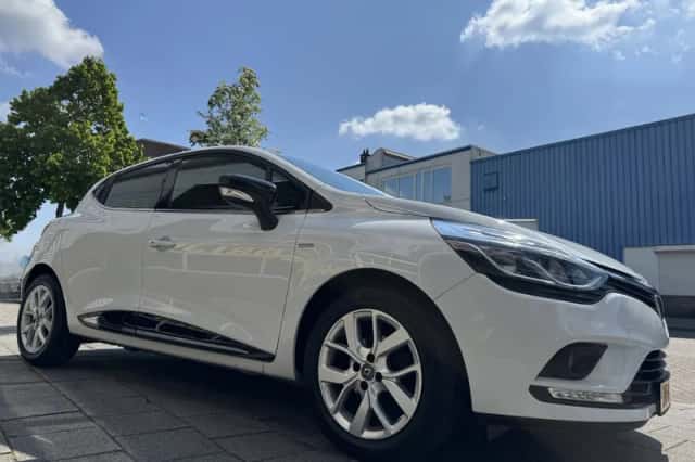 Renault Clio (2019) thumbnail 9