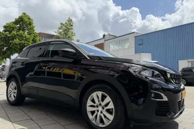 Peugeot 3008 (2020) thumbnail 11
