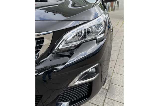 Peugeot 3008 (2020) thumbnail 15