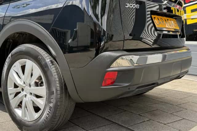 Peugeot 3008 (2020) thumbnail 21