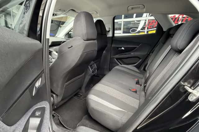 Peugeot 3008 (2020) thumbnail 28