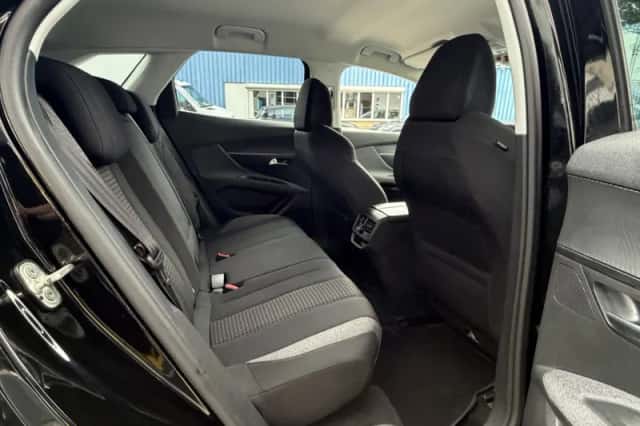 Peugeot 3008 (2020) thumbnail 29