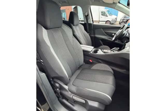 Peugeot 3008 (2020) thumbnail 30