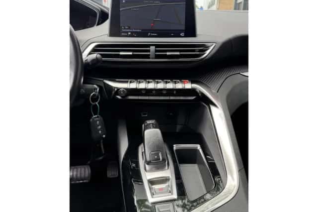 Peugeot 3008 (2020) thumbnail 41