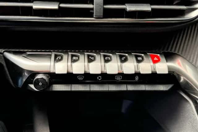 Peugeot 3008 (2020) thumbnail 43