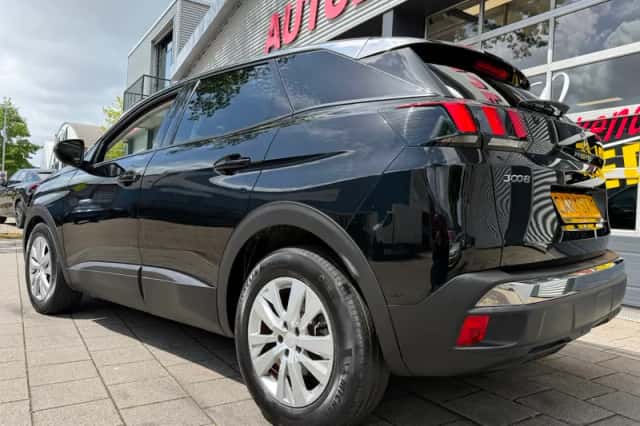 Peugeot 3008 (2020) thumbnail 8