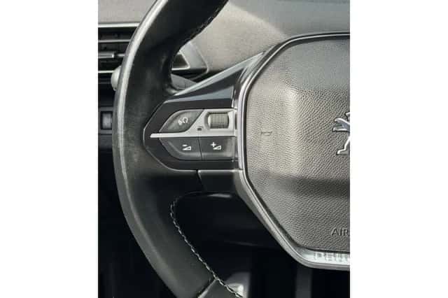 Peugeot 5008 (2020) thumbnail 31