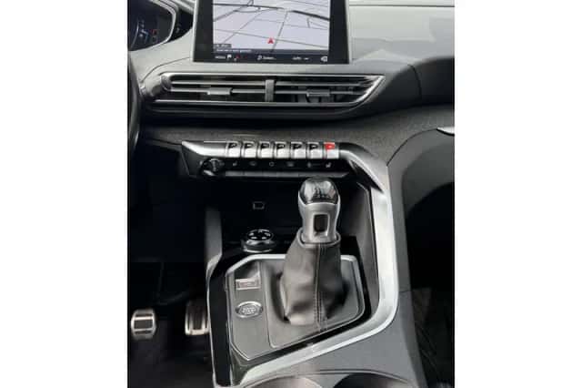 Peugeot 5008 (2020) thumbnail 34