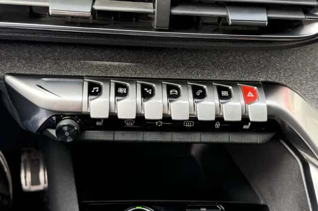 Peugeot 5008 (2020) thumbnail 42